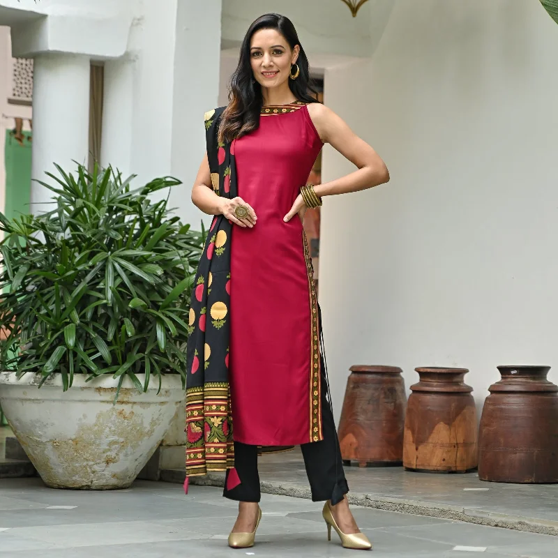 Maroon Halter Neck Kurta Set With Side Tie up Detail