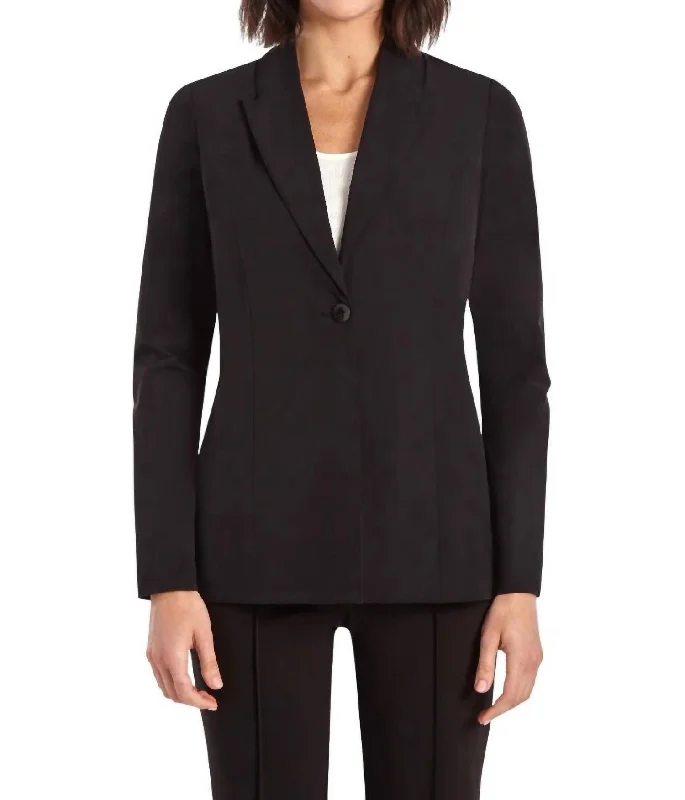 Titan Blazer In Black